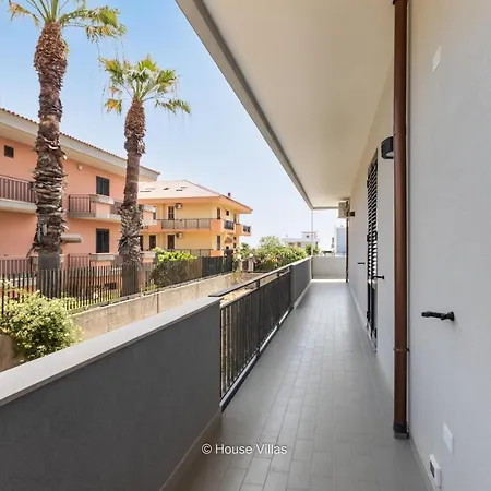 House & - Baldoni